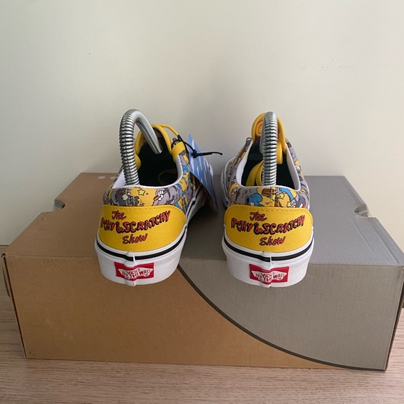 Vans x Simpsons Itchy and Scratchy Old Skool Sneakers
NWT- M 4.5 - W 6 - Picture 6 of 15